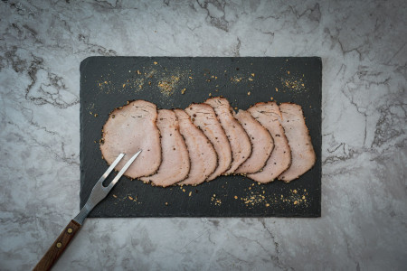 Kasseleraufschnitt mit Pfeffer