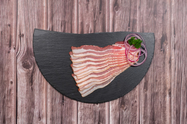 Geräucherter Bauch in Scheiben (Bacon) vom Schwein