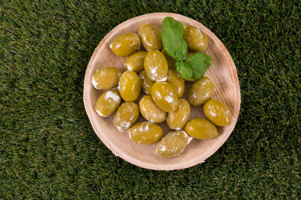 Oliven grün gefüllt